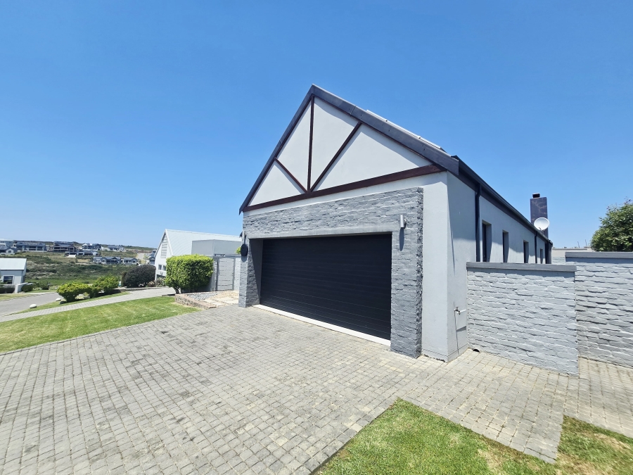 4 Bedroom Property for Sale in Kingswood Golf Estate Western Cape